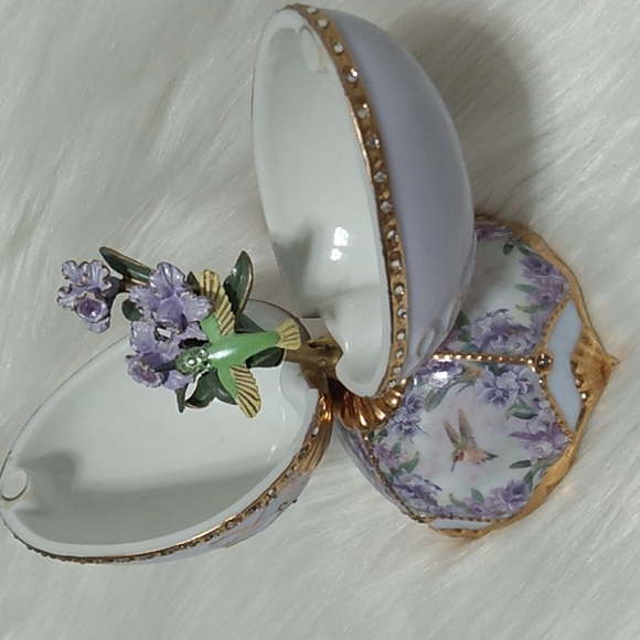 FINAL SALE Delicate Dance by Lane Liu in The Jeweled Splendor Heirloom Porcelain - Picture 5 of 13